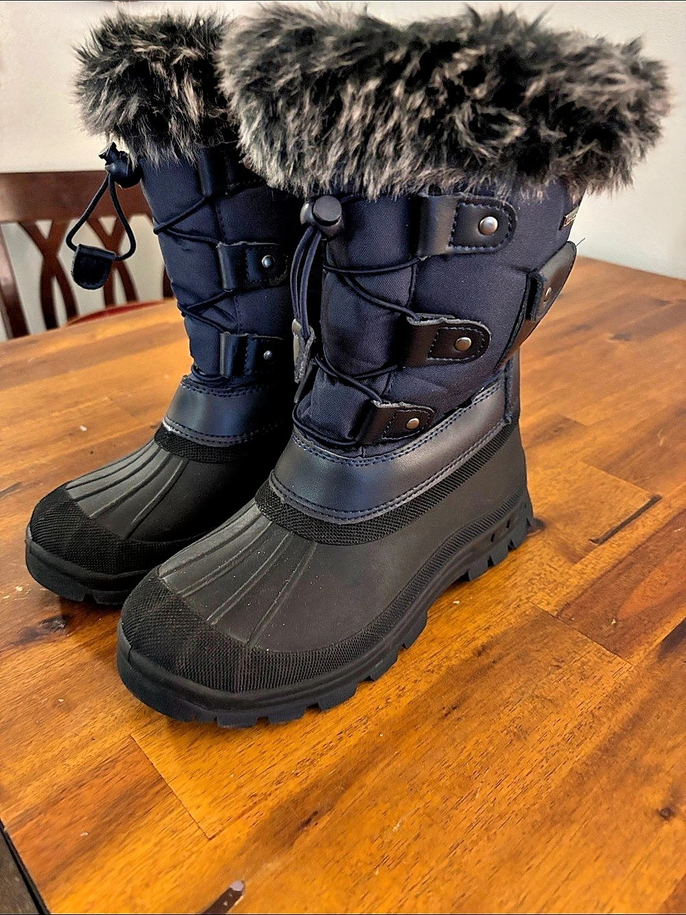 New Dream Pairs Girls Navy/Black Size 4 Winter Waterproof Snow Boots